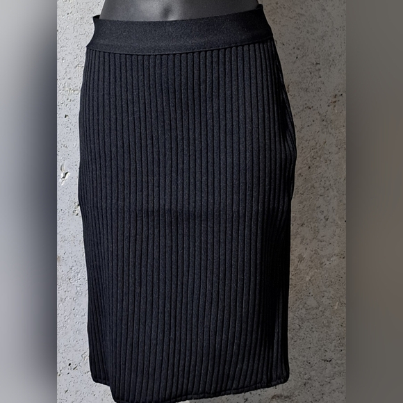 #097 Swank A Posh Cropped Bandage Ribbed Skirt Set - Picture 7 of 11